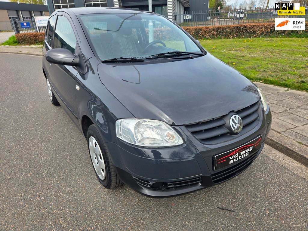 Volkswagen Fox 1.2 Trendline, Stof, 4 stoelen, 1198 cc, 973 kg