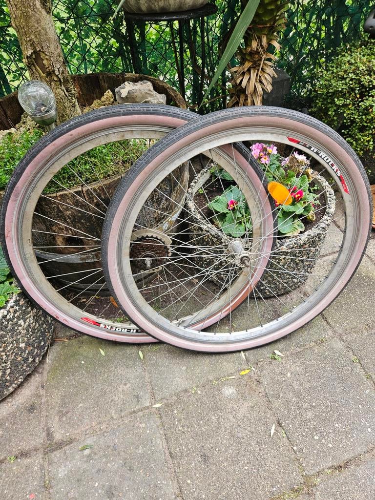 Fiets banden, Fietsen en Brommers, Fietsen | Cruisers en Lowriders, Ophalen, Staal