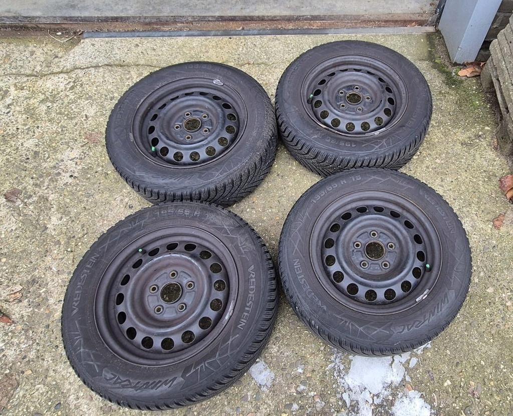 Set 15" velgen met banden en wieldoppen, Ophalen