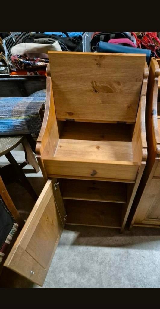 1 kastje tafeltje, Huis en Inrichting, Ophalen