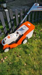 op 29-3 € 595.Stihl  2 accus 1.5 seizoen gebruikt, Tuin en Terras, Grasmaaiers, Ophalen, Stihl, Zo goed als nieuw, Opvangbak