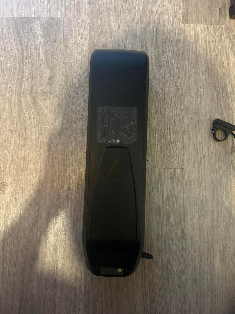 Ouxi V8 Accu met 2 sleutels en M5 scherm (5 pin), Ophalen of Verzenden, Zo goed als nieuw