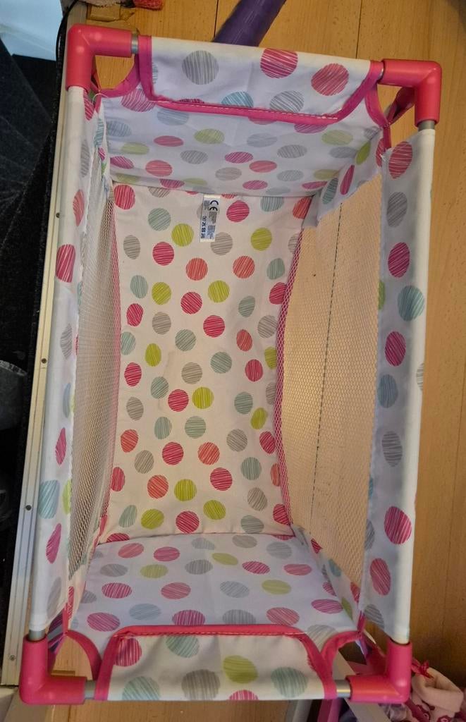 Leuk roze reisbedje voor poppen, Kinderen en Baby's, Babywiegjes en Ledikanten, Zo goed als nieuw, Reisbedje, Ophalen
