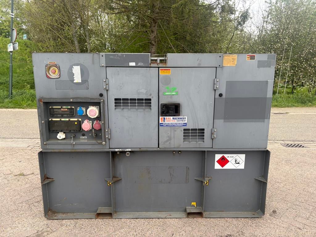 Denyo Yanmar 40 kVA stamford 40 kVA aggregaat grote tank, Ophalen of Verzenden, Zo goed als nieuw, Dieselolie