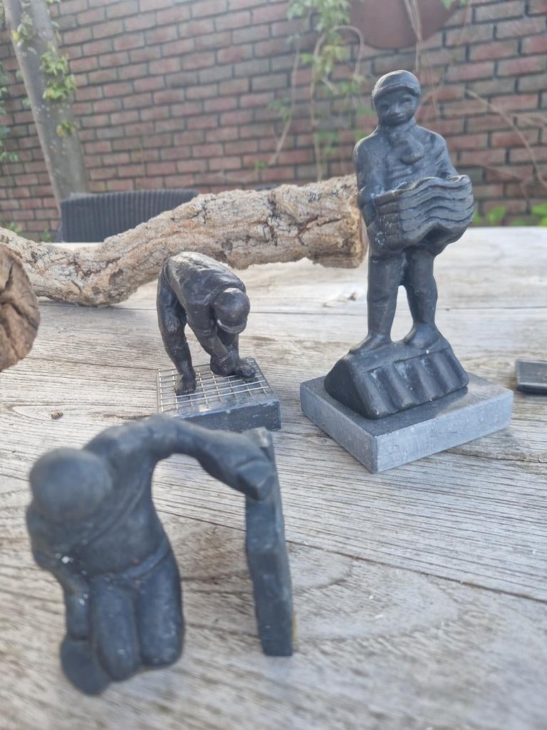Bronzen beeldjes, ambachts lieden, Ophalen of Verzenden