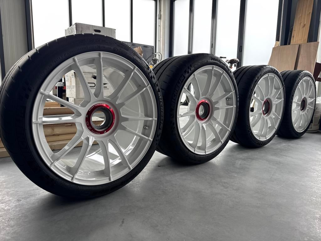 OZ-Racing Ultraleggera HLT CL Velgen 19 Inch met banden, Auto-onderdelen, Banden en Velgen, Gebruikt, Velg(en), 305 mm, Personenwagen