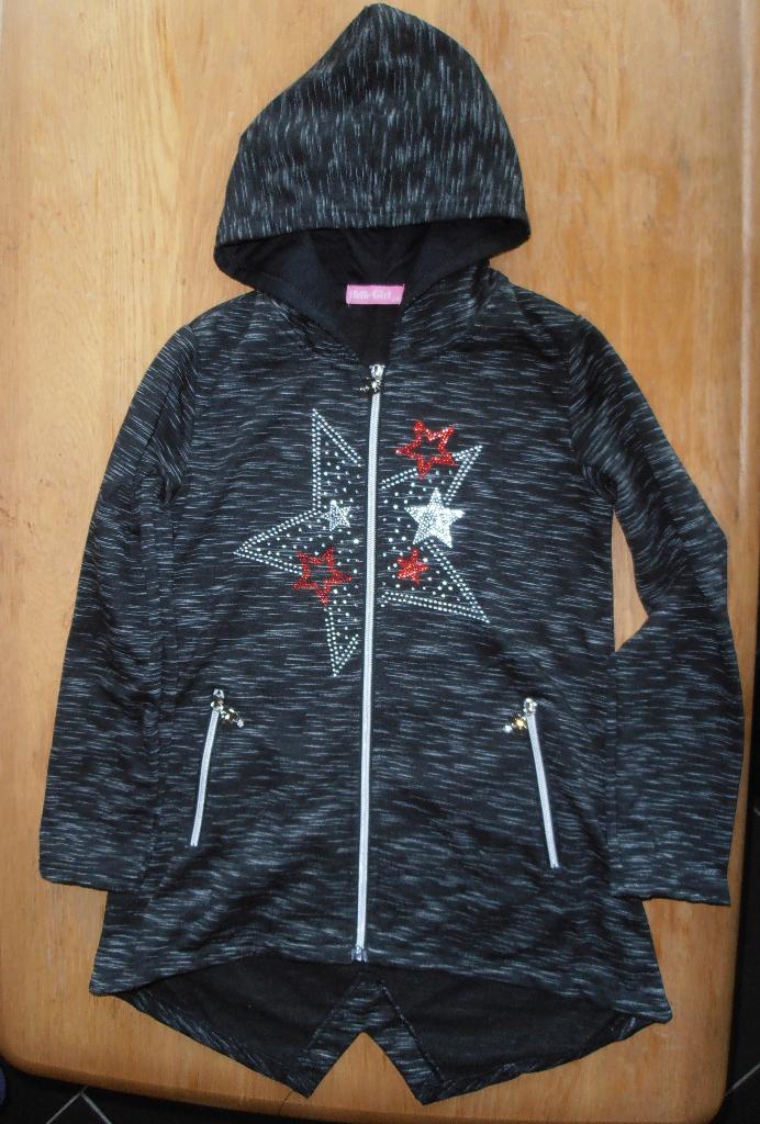 vest met capucon maat 140/146, Kinderen en Baby's, Kinderkleding | Maat 140, Ophalen of Verzenden, Nieuw, Meisje, Trui of Vest