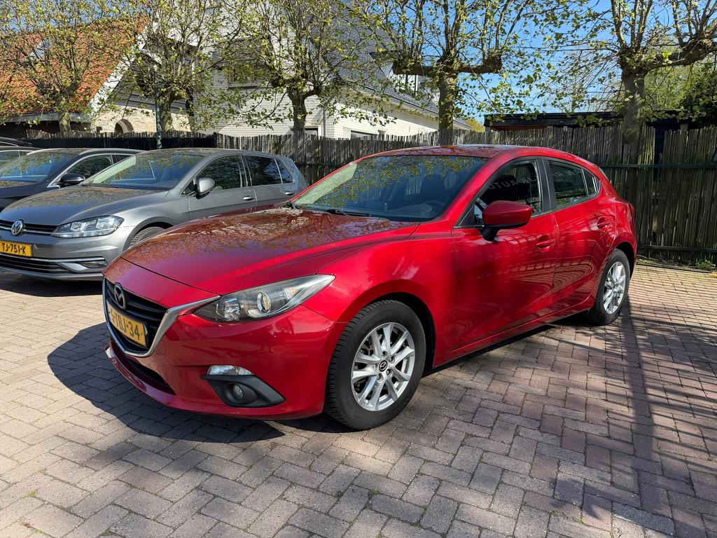 Mazda 3 2.0 Skylease Navi Clima Keyless Dealer Onderhouden A, Auto's, Voorwielaandrijving, Gebruikt, Zwart, 4 cilinders
