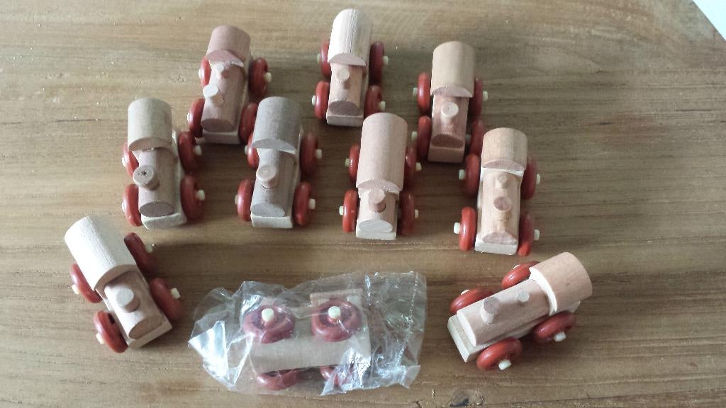 Houten locomotiefjes verrassingseieren, Verzamelen, Ophalen of Verzenden, Nieuw, Overige typen