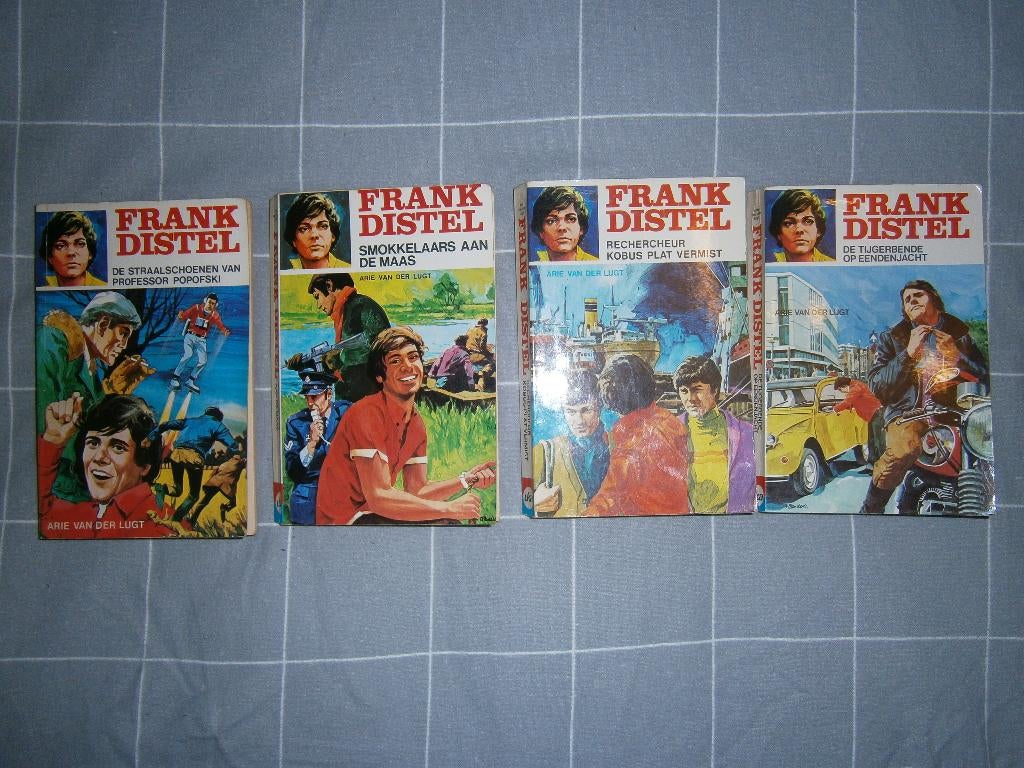 4 Frank Distel pockets – Kluitman Sneeuwbalserie. jaren ’70, Boeken, Ophalen, Gelezen, Arie van der Lugt, Fictie