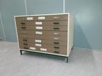 Te koop: stevige papier opbergkast, Gebruikt, 100 tot 150 cm, 5 laden of meer, Tijdloos