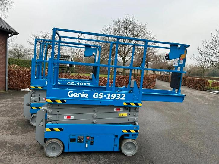 Genie 2 X GS-1932 met nieuwe accu's (bj 2012), Zakelijke goederen, Machines en Bouw | Liften, Steigers en Ladders