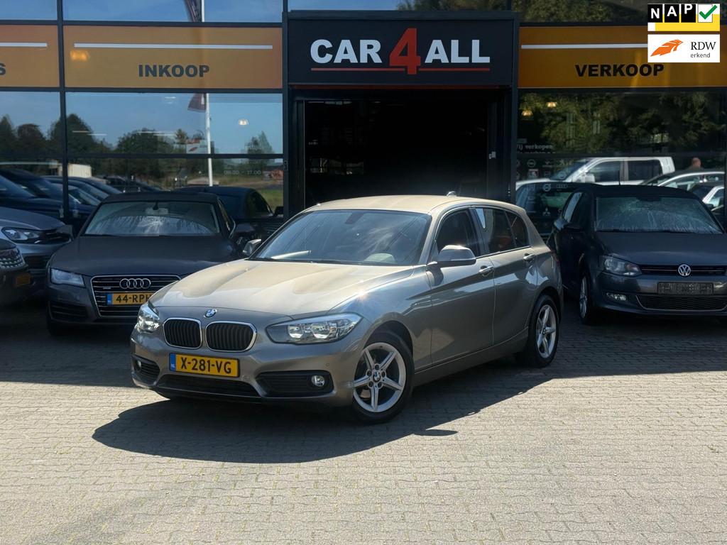 BMW 1-serie 118i M Sport M-STUUR/PDC/NAVI/CRUISE/STLVRM/CLIM, Gebruikt, Bedrijf, 650 kg, 3 cilinders