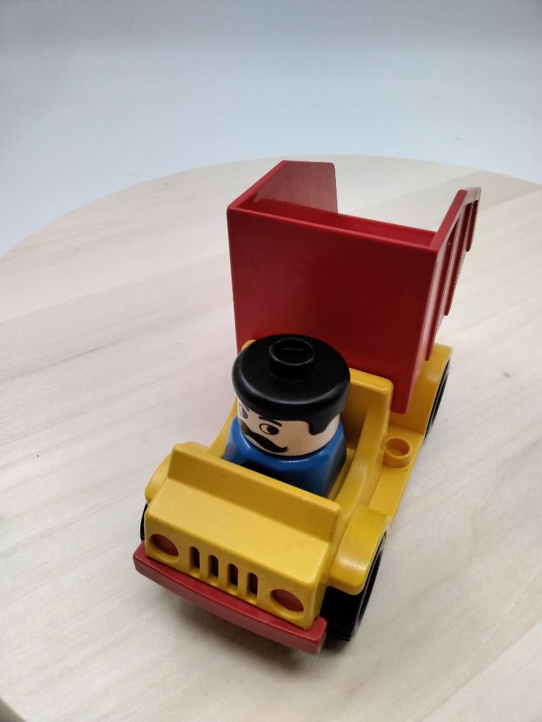 lego duplo- oude tijd auto en een figuur met snor, Ophalen of Verzenden, Gebruikt, Duplo