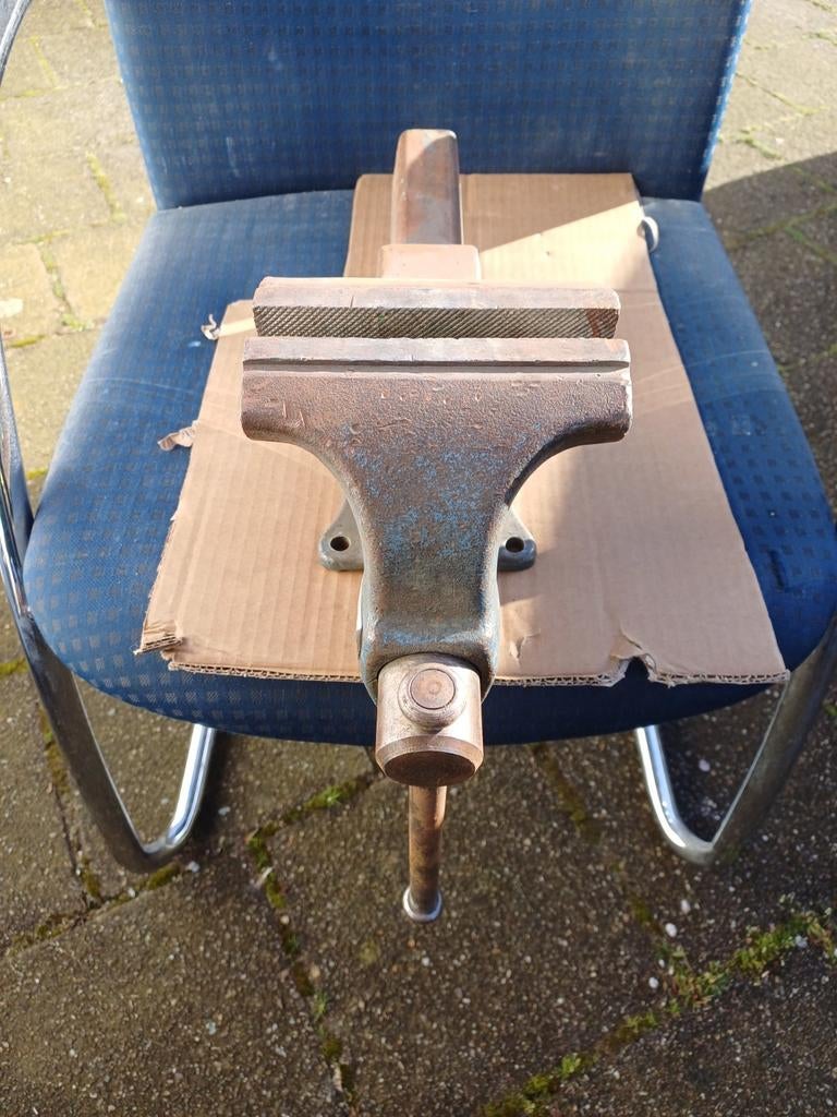 Heuer Front bankschroef 135mm, Ophalen of Verzenden, Gebruikt