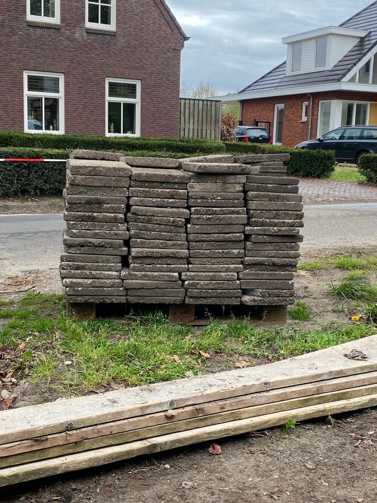 5 pallets grindtegels GRATIS af te halen, Tuin en Terras, Tegels en Klinkers, Gebruikt, Ophalen of Verzenden, 10 m² of meer, Grind