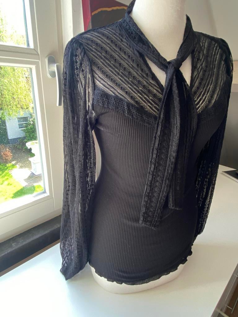 Diep zwarte blouse/shirt Rosemunde met zijde., Kleding | Dames, Ophalen of Verzenden, Nieuw, Maat 38/40 (M), Zwart