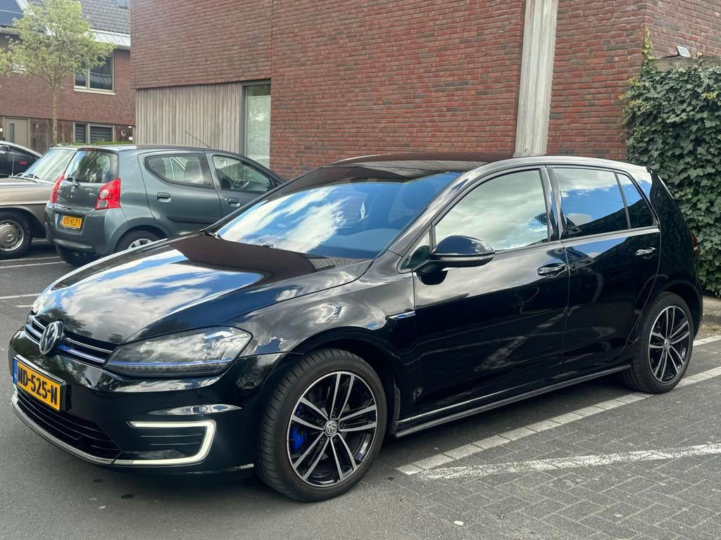 Volkswagen Golf 1.4 TSI Phev 204pk 5D DSG 2016 Zwart, Zwart, 1395 cc, 1499 kg, 149 pk