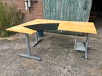 IKEA Ruim (hoek-)bureau met conputerhouder - Gebruikt, Ophalen, Gebruikt, Bureau