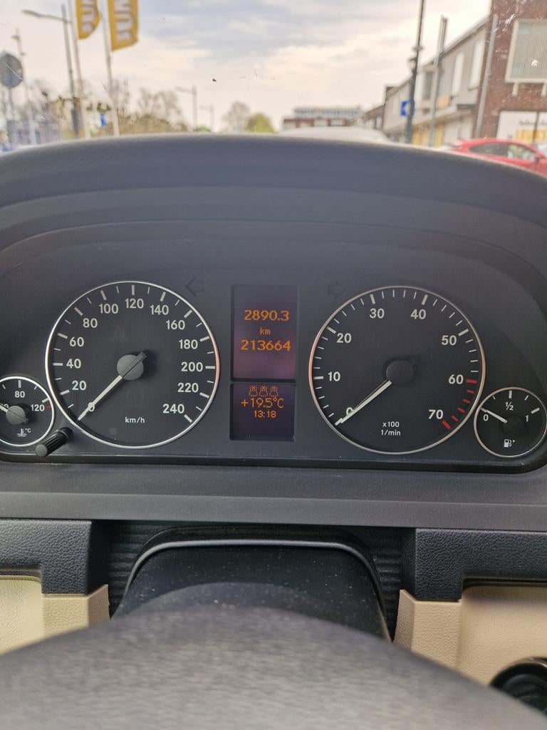 Mercedes-Benz A-Klasse 2.0 A200 5DRS 2005 Zwart Elegance, Auto's, Mercedes-Benz, Voorwielaandrijving, 136 pk, 4 cilinders, 400 kg