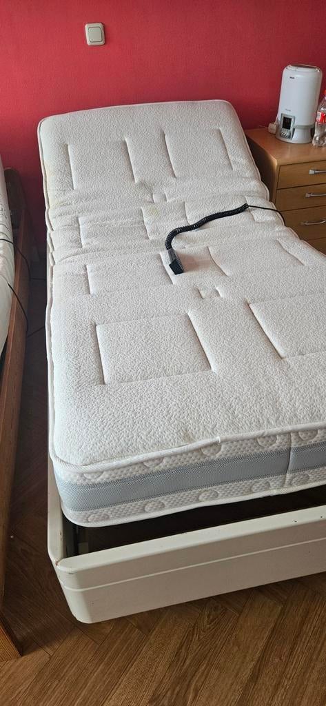 Een persoons bed met electrische lattenbodem, Ophalen, Gebruikt, Eenpersoons, 90 cm