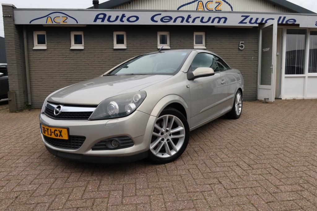 Opel ASTRA 2.0 T COSMO, LEDER, NAVI, ENZ ..., Auto's, Voorwielaandrijving, 1998 cc, Parkeersensor, Gebruikt