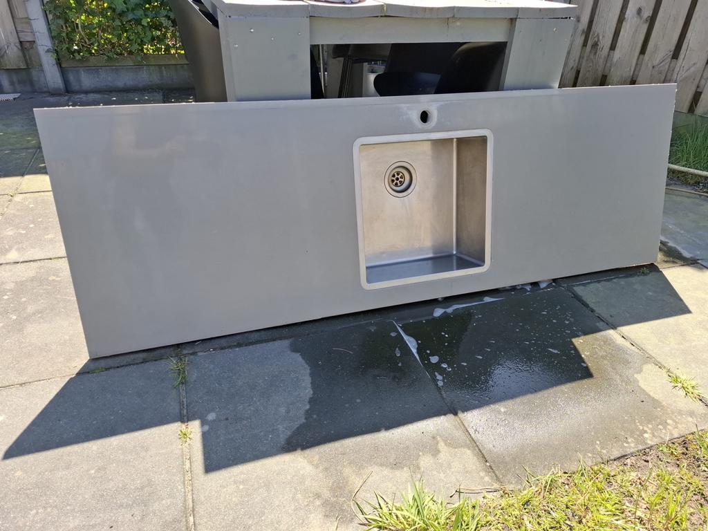 Gebruikte wasbak met stenen werkblad uit oude keuken, Huis en Inrichting, Keuken | Keukenelementen, Gebruikt, 150 tot 200 cm, 50 tot 75 cm