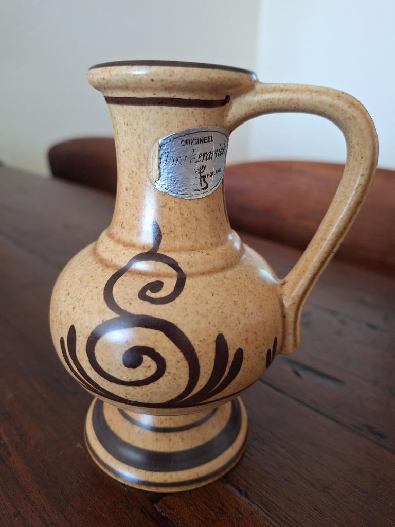 Vaasje kannetje Flora Gouda Argos, Ophalen