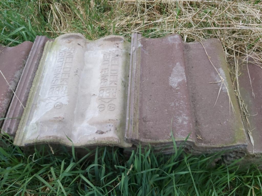 Dakpannen: Sneldekkers, vaalrood, golvend model, Gebruikt, Steen of Klei, Ophalen of Verzenden, Nb