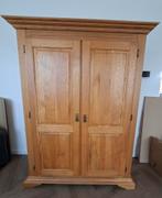 Computerkast met heel veel opbergruimte en stopcontacten., Ophalen, Gebruikt