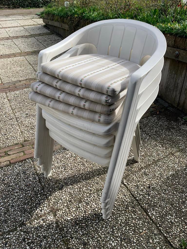 4 Flair kuipstoelen met kussens - Stapelbaar, Ophalen, Gebruikt, Kunststof, Stapelbaar