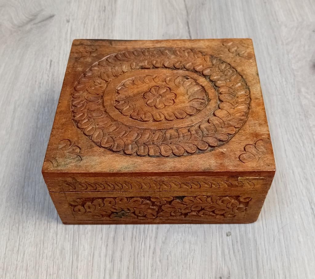 vintage tropisch houten sigaren kist willem 2, Verzamelen, Rookartikelen, Aanstekers en Luciferdoosjes, Ophalen of Verzenden, Gebruikt