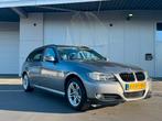 BMW 3-Serie 2.0 320i Touring 2010 Grijs, Auto's, Euro 5, 1995 cc, Zwart, 4 cilinders