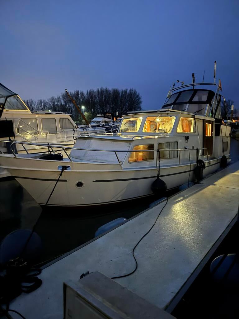 Nette Motor Kruiser met Nieuwe Stroom en Zonnepanelen, Ophalen, Gebruikt, Staal, Binnenboordmotor