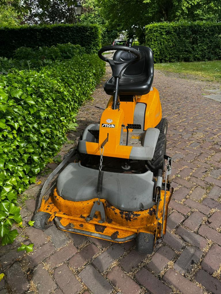 Stiga Zitmaaier - Maaidek 90 cm - Jaarlijks onderhouden, Tuin en Terras, Zitmaaiers, Ophalen, Gebruikt, 90 tot 120 cm