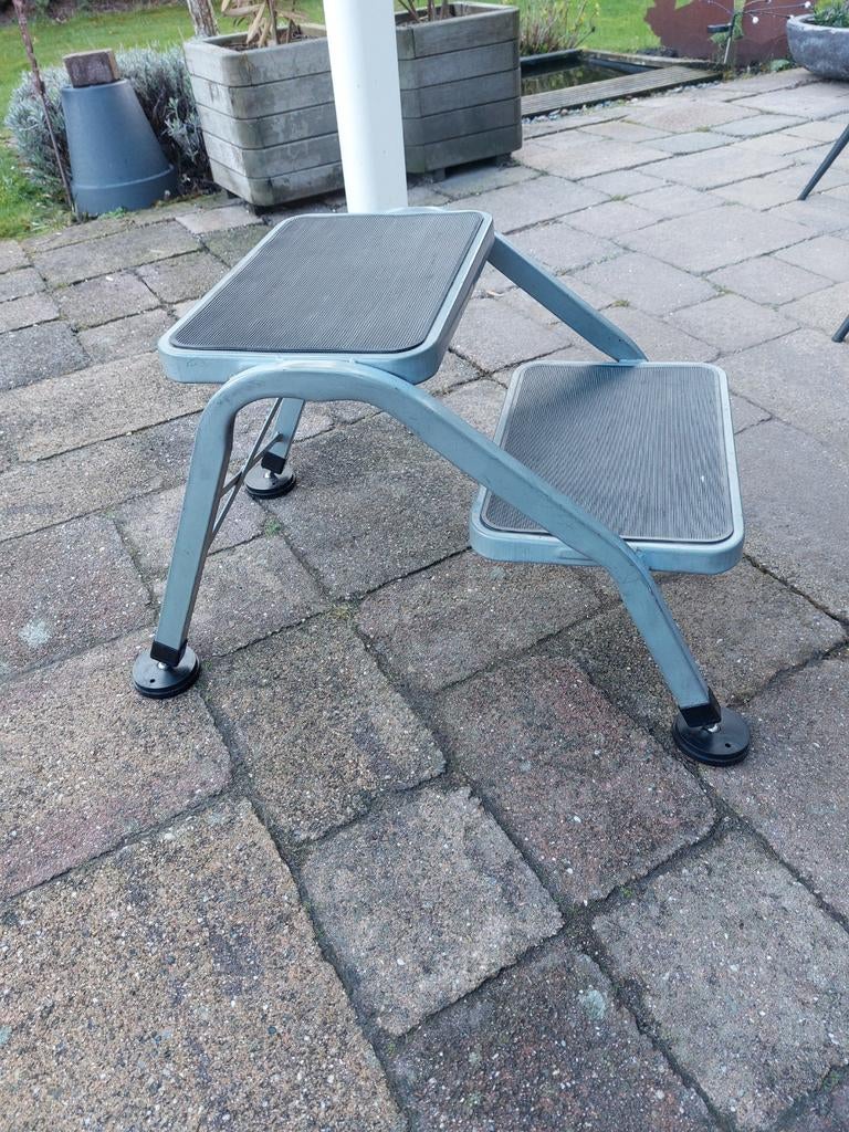 Twee-treeds trapje, Ophalen, Minder dan 2 meter