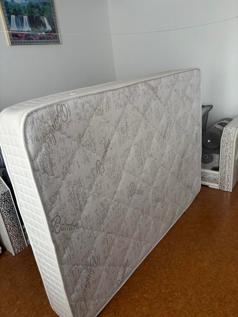 Zo goed als nieuw matras 140x200 - Bamboe, Tweepersoons, Zo goed als nieuw, Matras, 200 cm