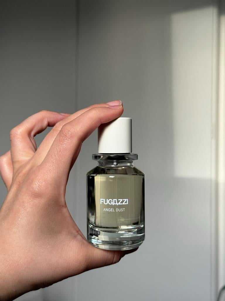 Fugazzi Angel Dust 50 ml - Zo goed als nieuw, Sieraden, Tassen en Uiterlijk, Uiterlijk | Parfum, Ophalen of Verzenden, Zo goed als nieuw