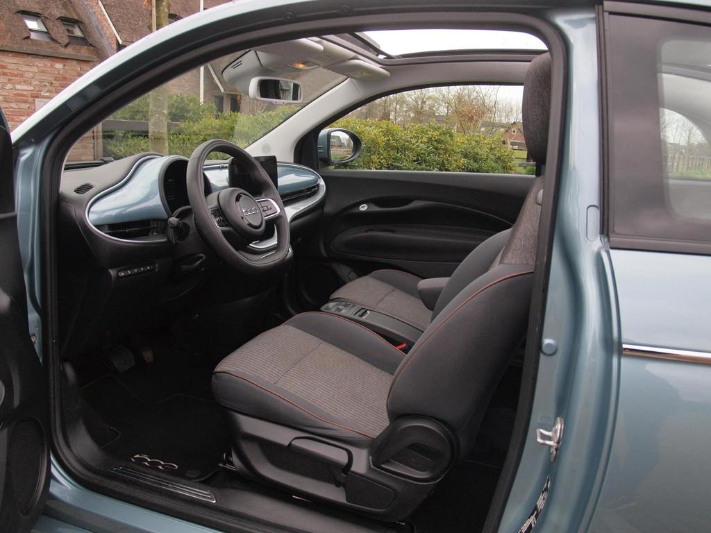 Fiat 500 C Icon 42 kWh | Cabrio | Camera | Apple Carplay | C, Auto's, Fiat, Stof, Lichtsensor, Cabriolet, Origineel Nederlands