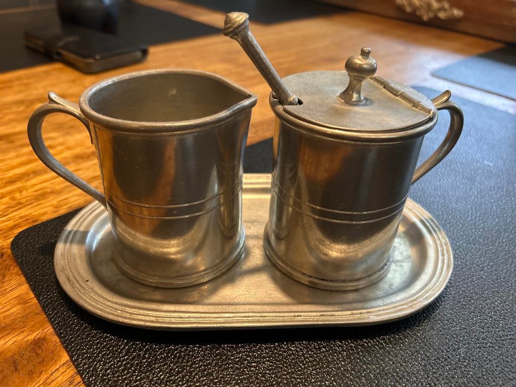 Zilvertin roomstel met lepel en plateau, Antiek en Kunst, Ophalen of Verzenden