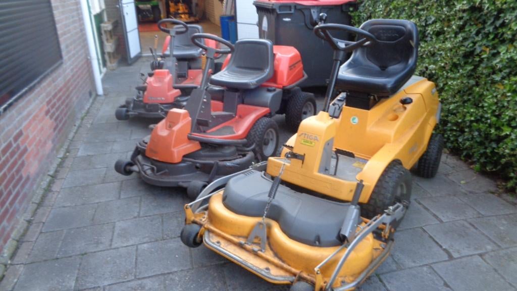 2 xhusqvarna frontmaaier 1 x stiga frontmaaier met iets wer