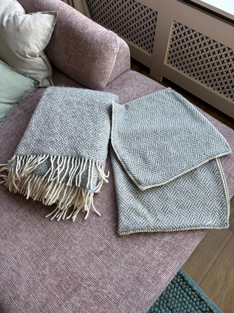 Klippan wollen deken en kussen hoesjes, Ophalen of Verzenden, Zo goed als nieuw, Grijs, Rechthoekig