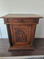 Antieke houten commode met lade en gesneden deur, Ophalen