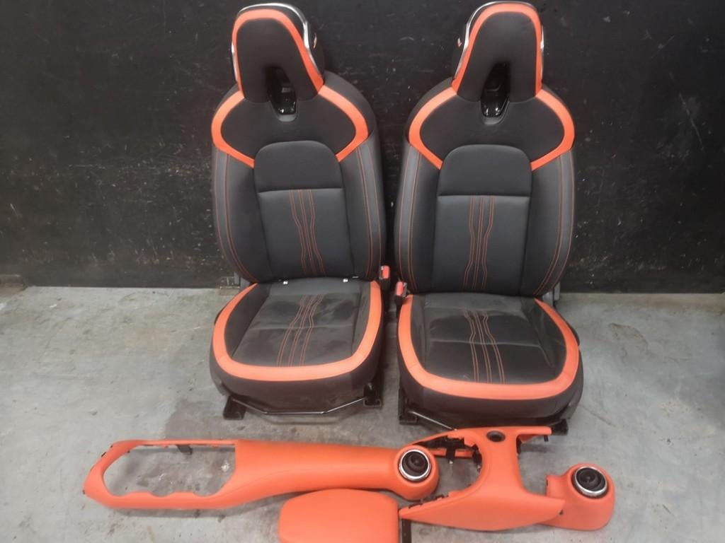 Bekleding set Nissan Juke. 2019-2026 + Bose speakers., Ophalen of Verzenden, Gebruikt, Nissan