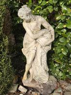 Beeld, vrouw met kruik., Ophalen, Gebruikt, Beton, Mensenbeeld