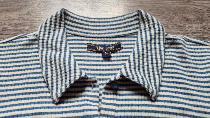 NIEUW King Louie gestreept truitje top met knoopsluiting M, Kleding | Dames, Tops, Nieuw, Maat 38/40 (M), Blauw, Korte mouw, Ophalen of Verzenden