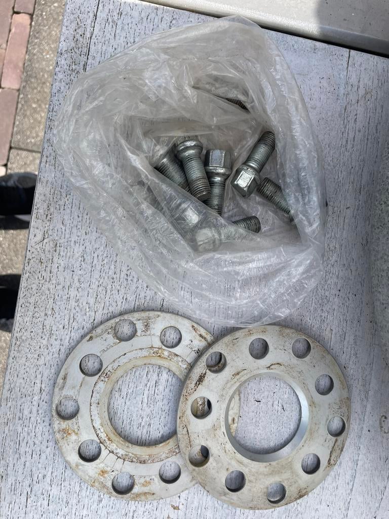 Spacers 5 en 10 mm audi slotbouten mercedes naafdoppen 112, Ophalen of Verzenden, Nieuw, Audi