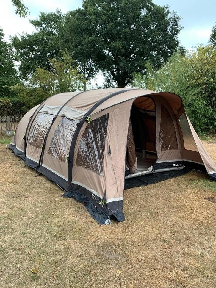 Outwell Harrier L opblaasbare tent - Ruime familietent, Caravans en Kamperen, Tenten, tot en met 5, Gebruikt, Ophalen