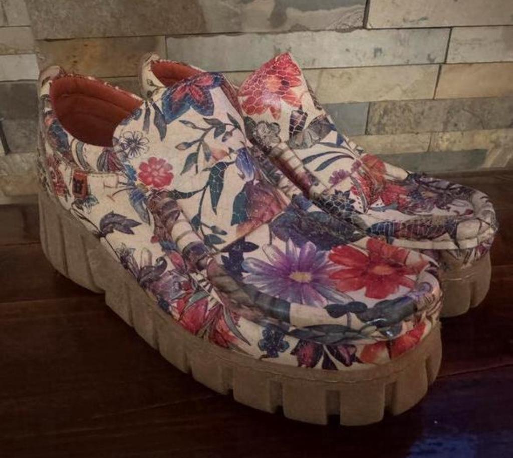 Nieuwe fleurige Mag schoenen maat 41, Kleding | Dames, Schoenen, Ophalen of Verzenden, Nieuw