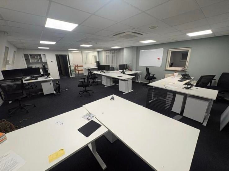 3x bureau, 1.60 breed. Hoogte verstelbaar, Huis en Inrichting, Keuken | Complete keukens, Ophalen, Wit, Enkelwandige keuken, Zo goed als nieuw